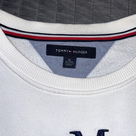 Tommy Hilfiger Vintage Crew Neck - Picture 4 of 4